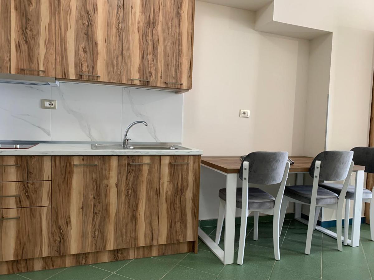 Eri Apartments 4 Shëngjin 外观 照片