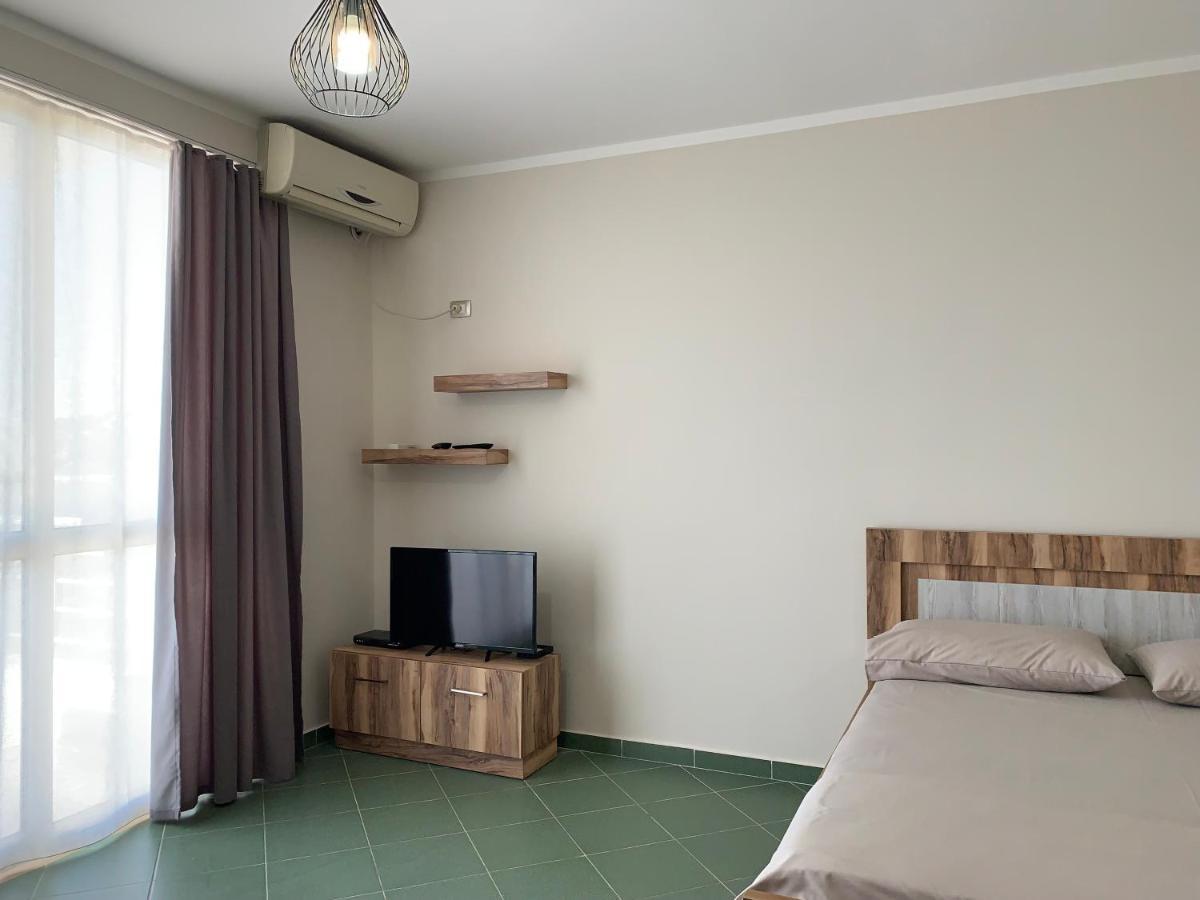 Eri Apartments 4 Shëngjin 外观 照片