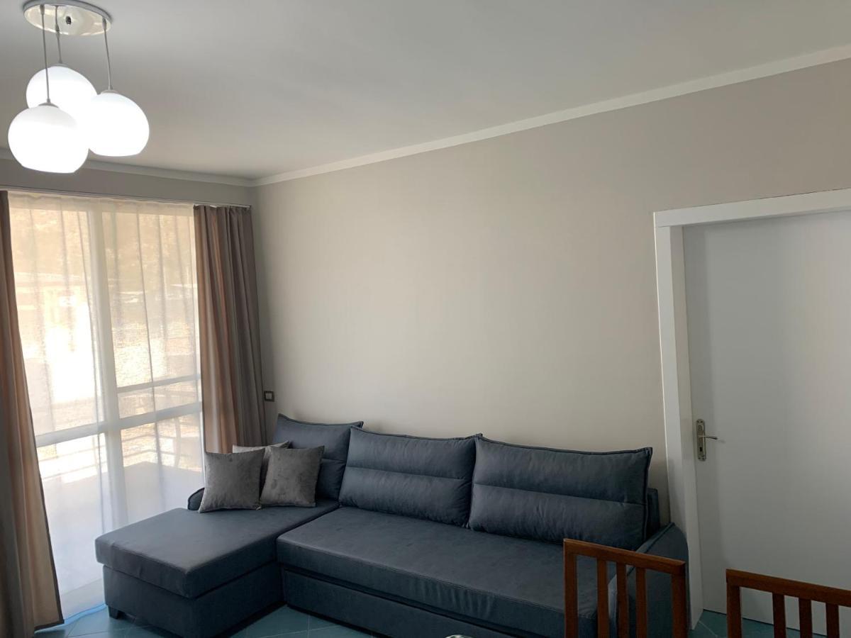 Eri Apartments 4 Shëngjin 外观 照片