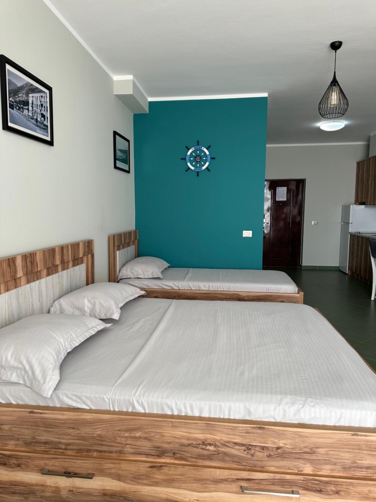 Eri Apartments 4 Shëngjin 外观 照片