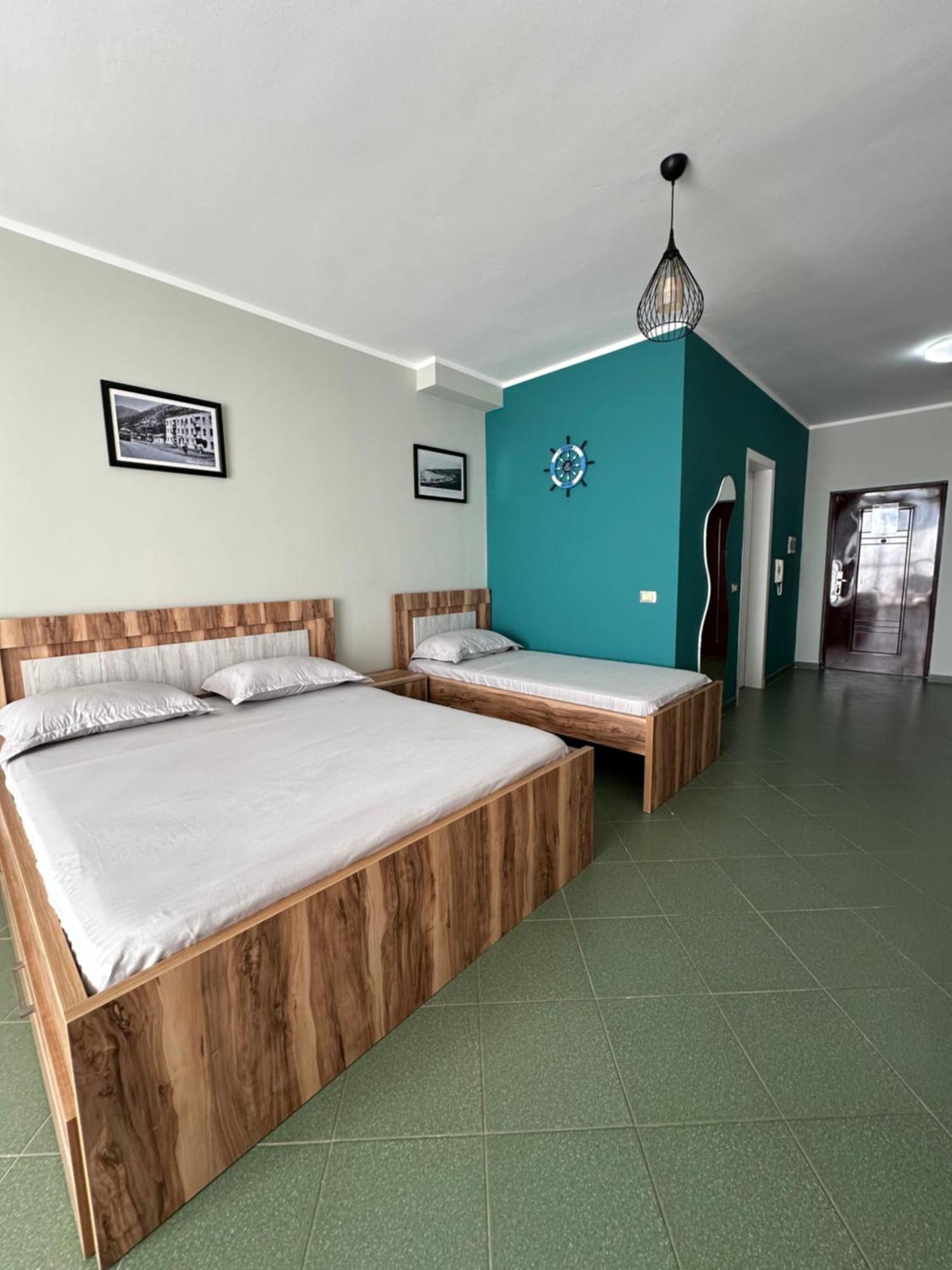 Eri Apartments 4 Shëngjin 外观 照片