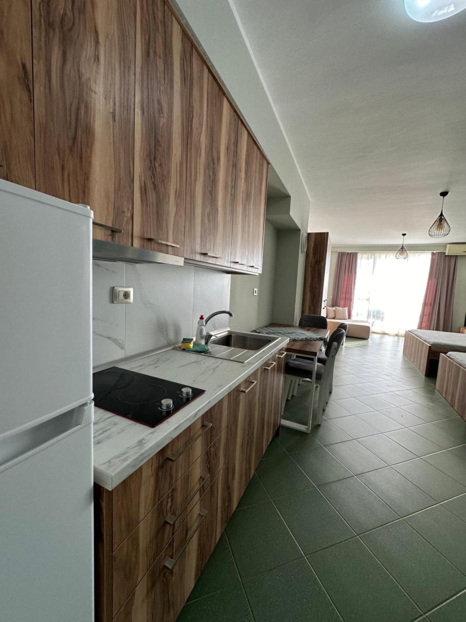 Eri Apartments 4 Shëngjin 外观 照片