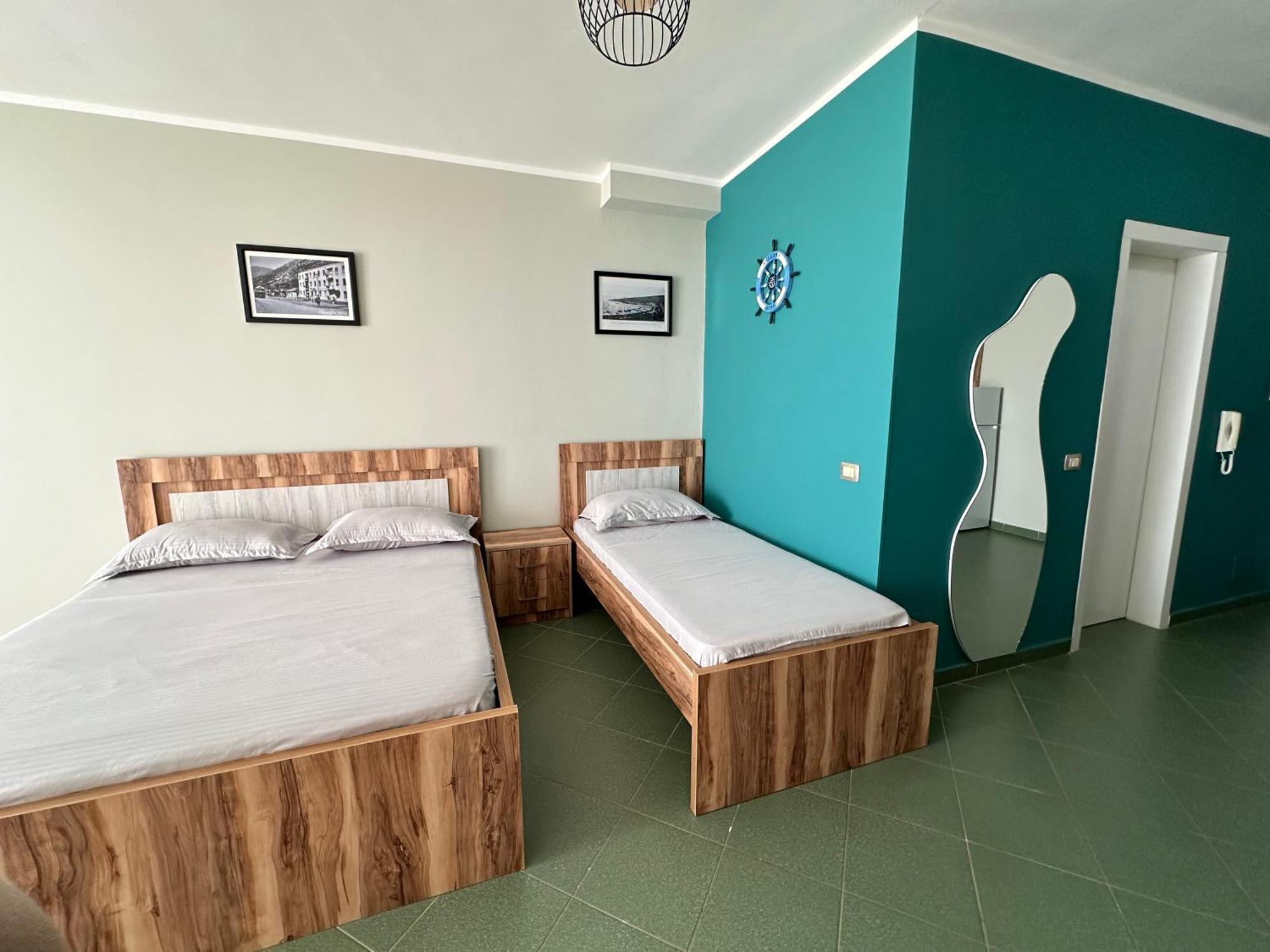 Eri Apartments 4 Shëngjin 外观 照片