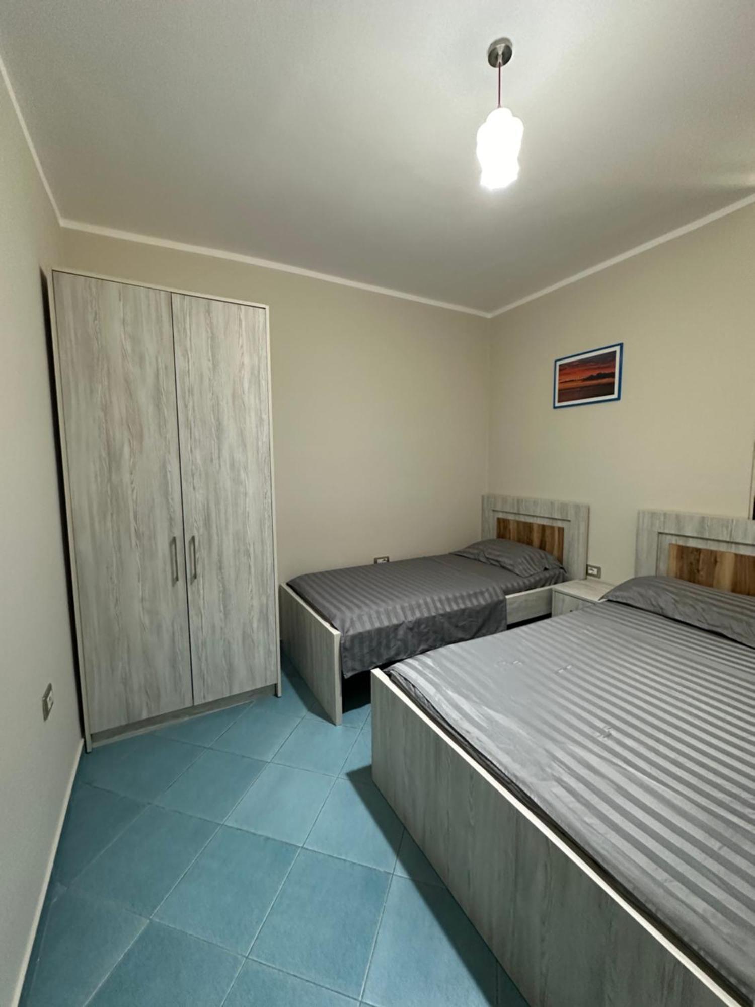 Eri Apartments 4 Shëngjin 外观 照片