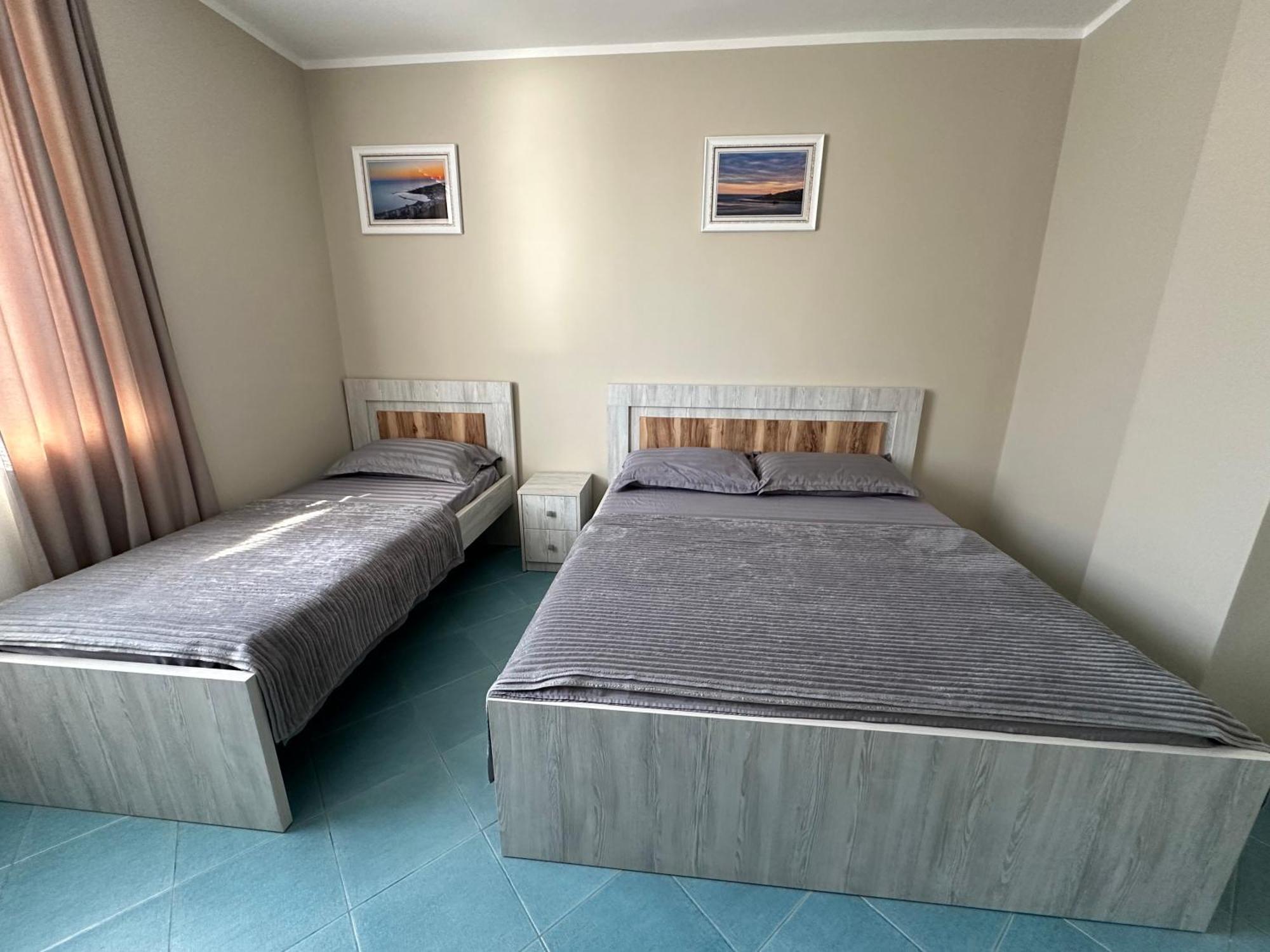 Eri Apartments 4 Shëngjin 外观 照片